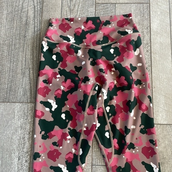 Vitality Balance Athletic Size Medium High-Waisted Ascend Leggings - Picture 6 of 10
